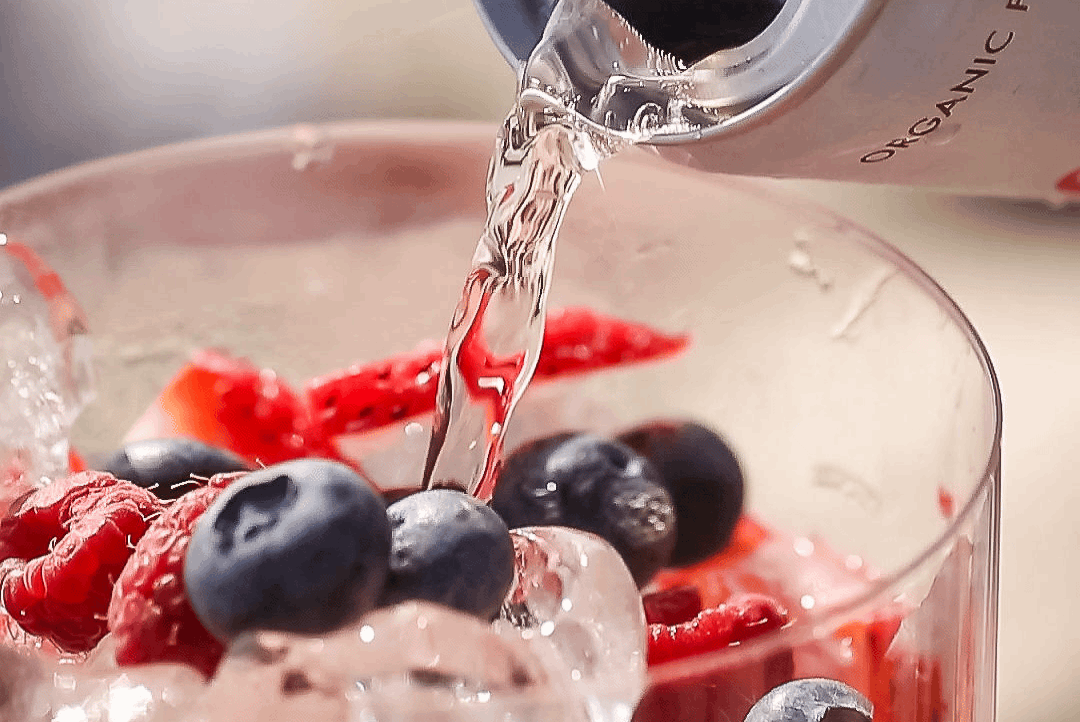 Spring Cocktails With Organic Sparkling Water